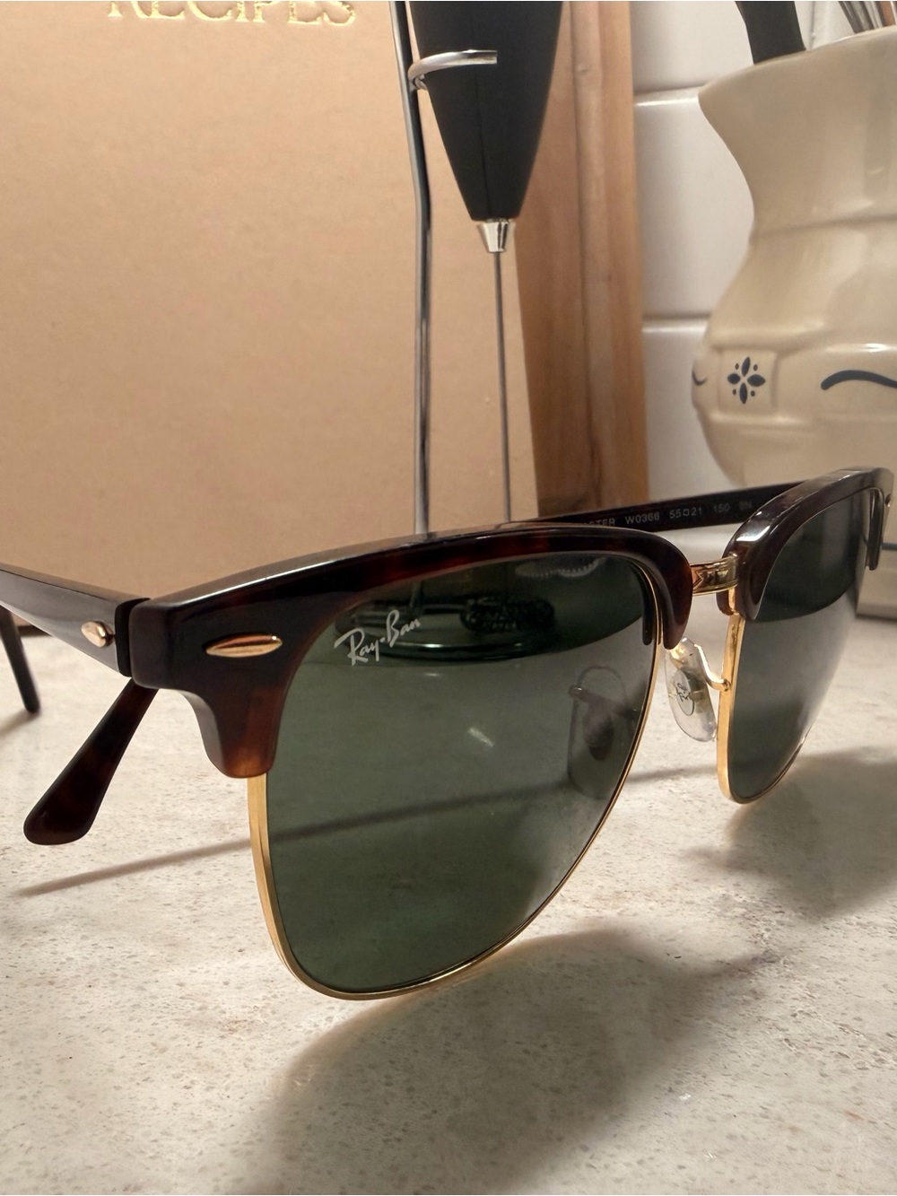 Ray-Ban Clubmaster Sunglasses Tortoise Frame with Green Lenses